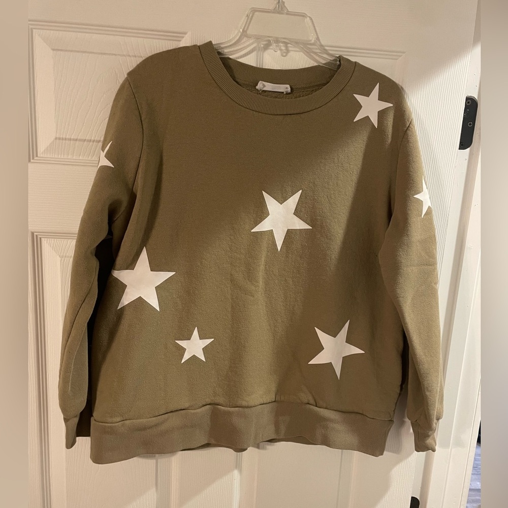 Zenana Outfitters Olive Star Sweater